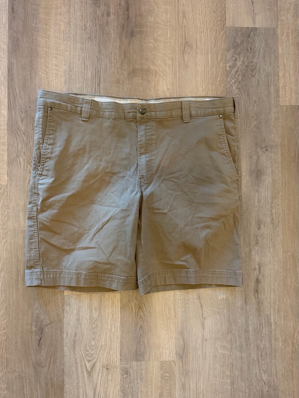 Columbia Men’s Brown Regular Fit Stretch Shorts Size 42 Outdoor Casual